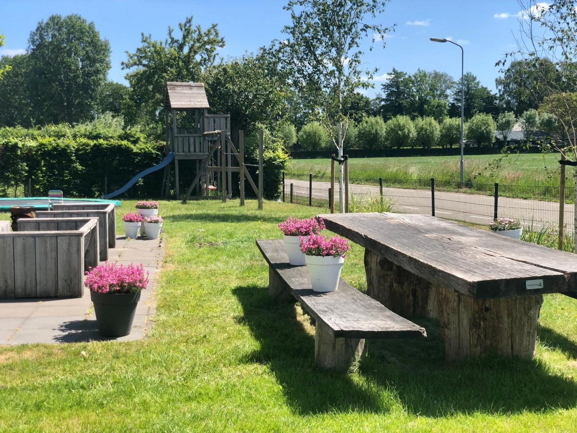 De Slaapfabriek Vakantiehuis En Trainingslocatie Teuge Eksteriør bilde